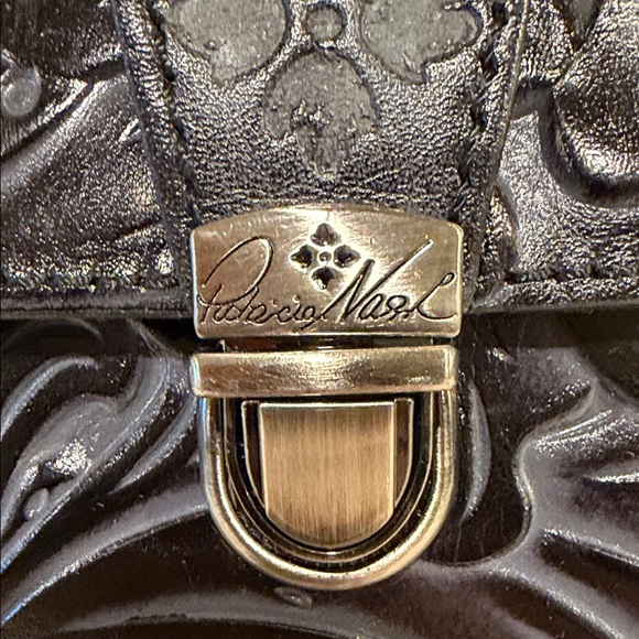 Patricia Nash Lanza crossbody in smoke tool. - Picture 2 of 6